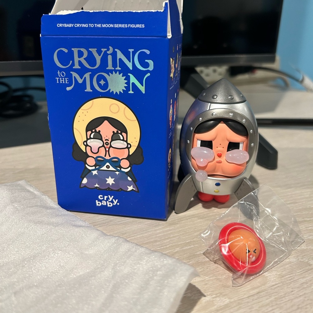 Cry Baby Crying to the Moon Figure - Silver and Red